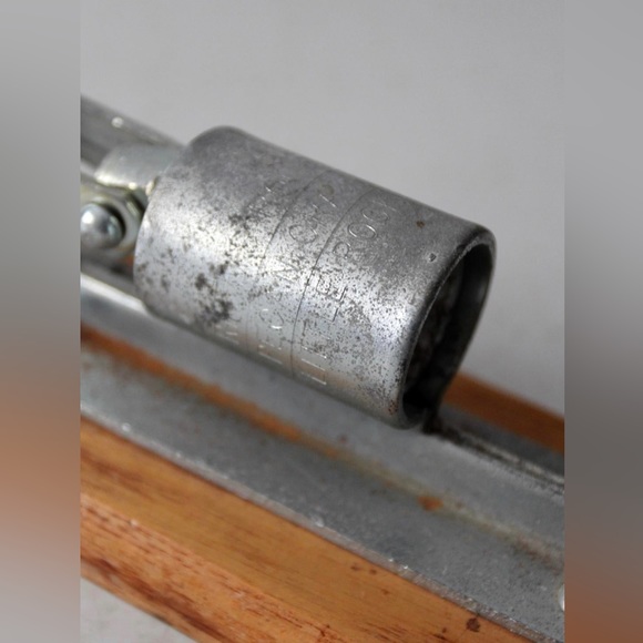 ⭐️Vintage Reed's Rocket Nut Cracker - Picture 6 of 7